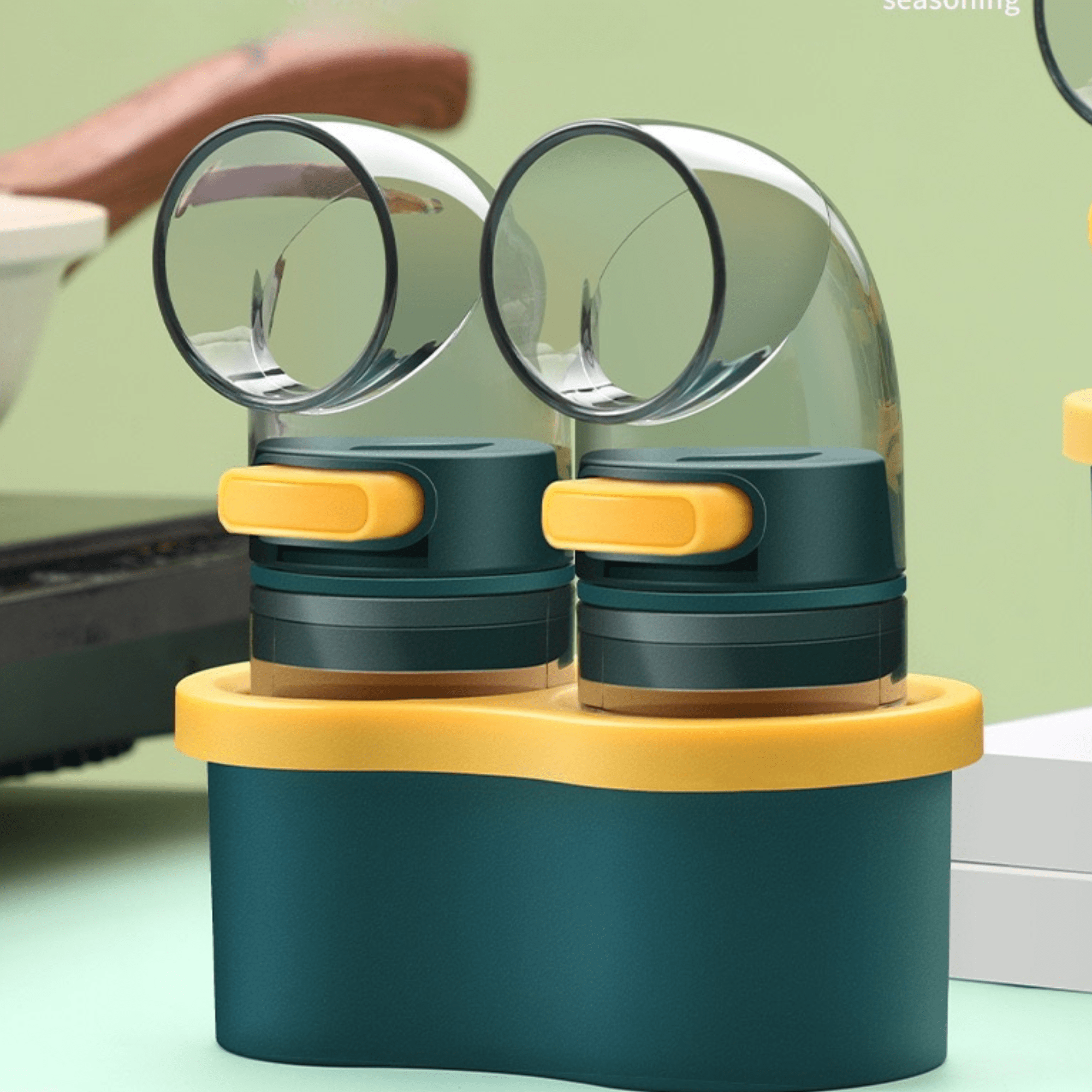 Transparent Plastic Seasoning Jar with Press Button Salt Dispenser