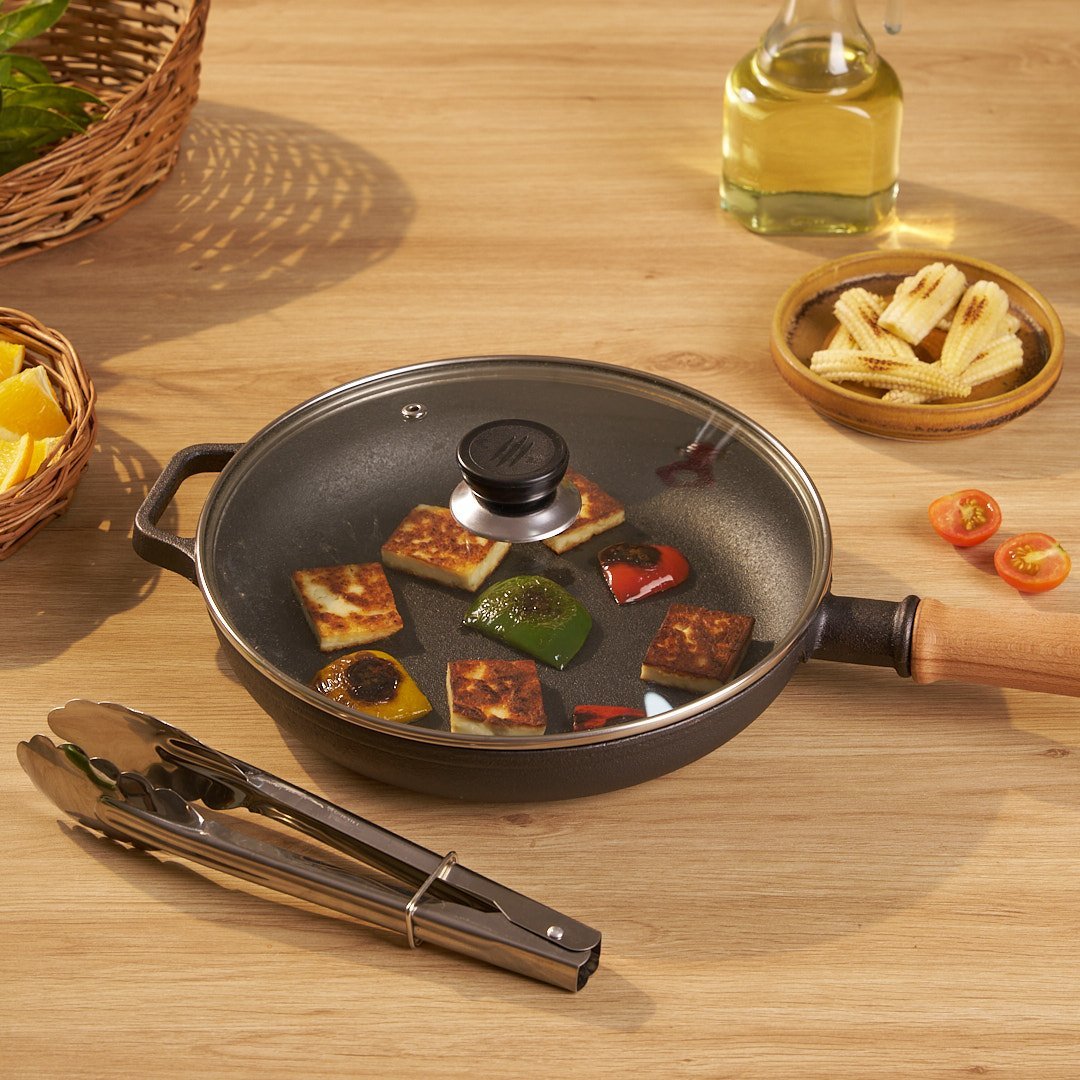 Ultra Heat Cast Iron Skillet Pan with Wooden Handle(22cm)